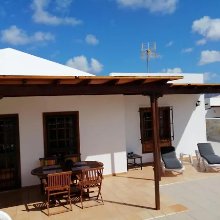 La Casa De Lia 124 Villa Playa Blanca