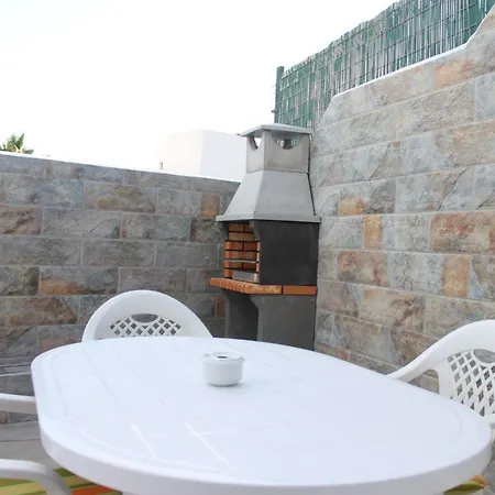 빌라 La Casa De Lia 124 *